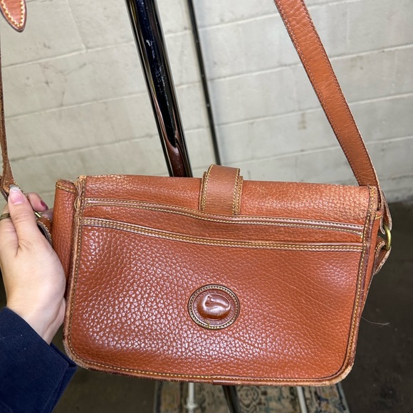 Dooney & BourkeVintage All Weather Leather Tan Esquestrian Saddle Bag - Picture 2 of 7